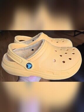 Sz 4 Men's/6 Women's CROCS CLASSIC LINED Comfort Clogs